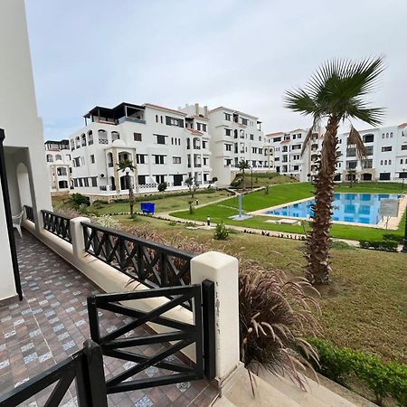 Lilac'S Garden Vue Piscine M'dik Exterior foto