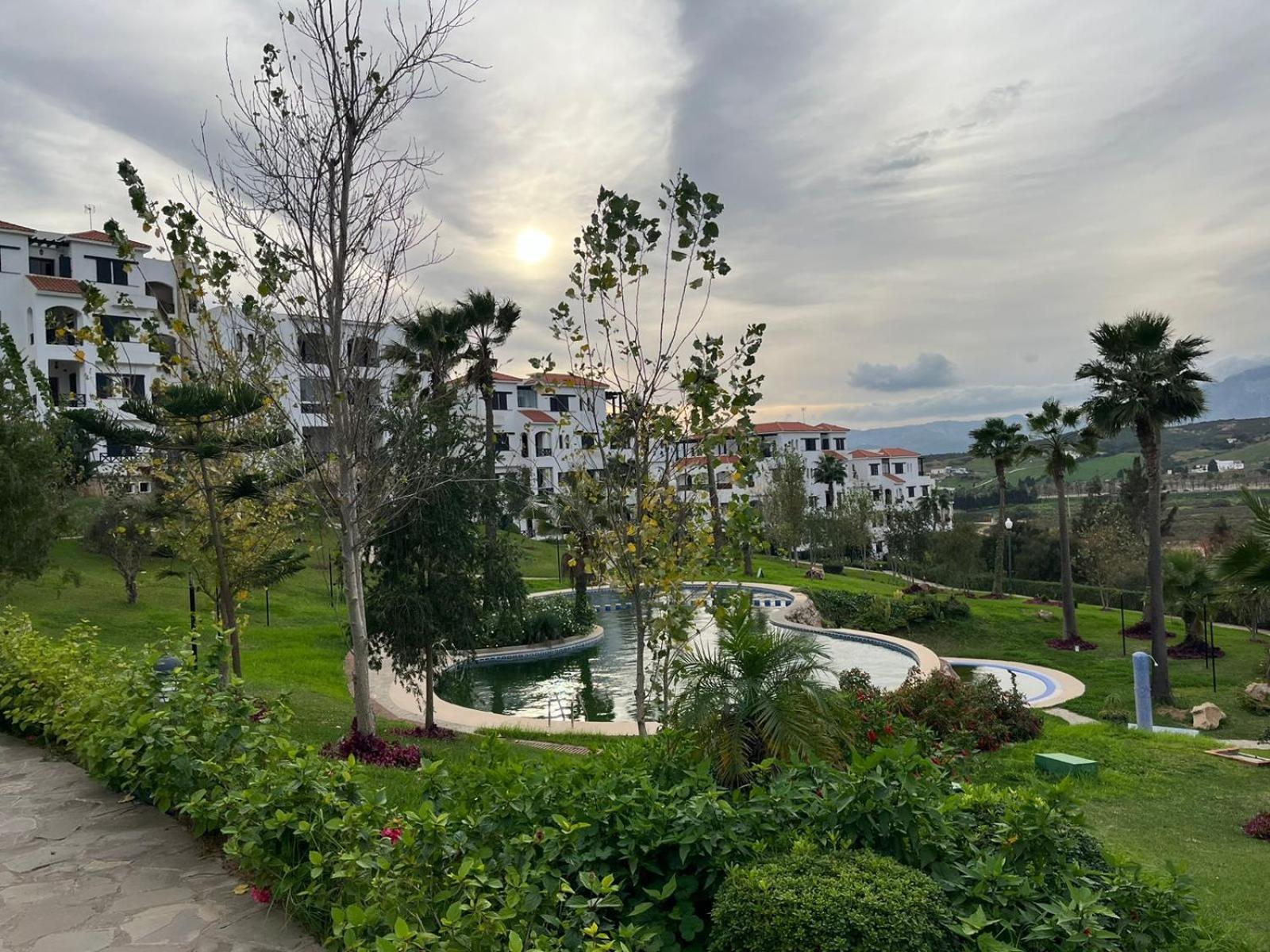 Lilac'S Garden Vue Piscine M'dik Exterior foto
